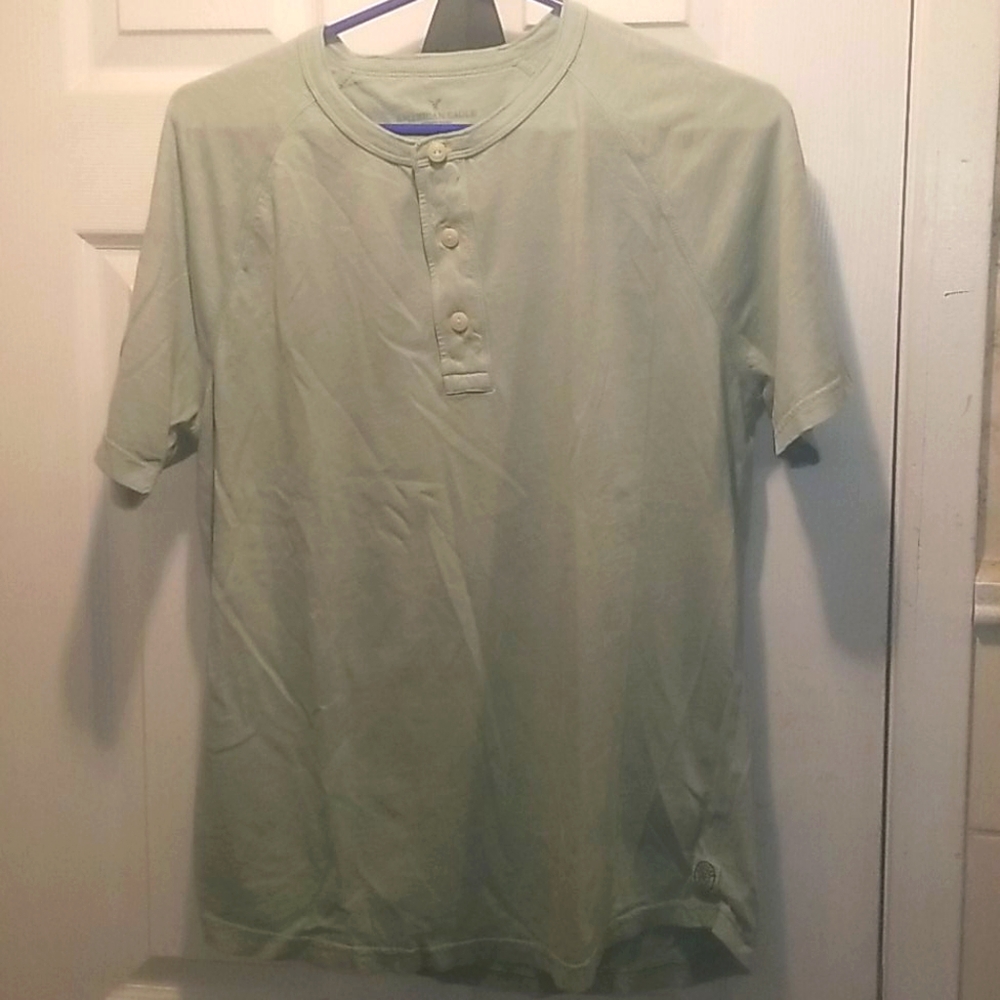 American eagle t shirt